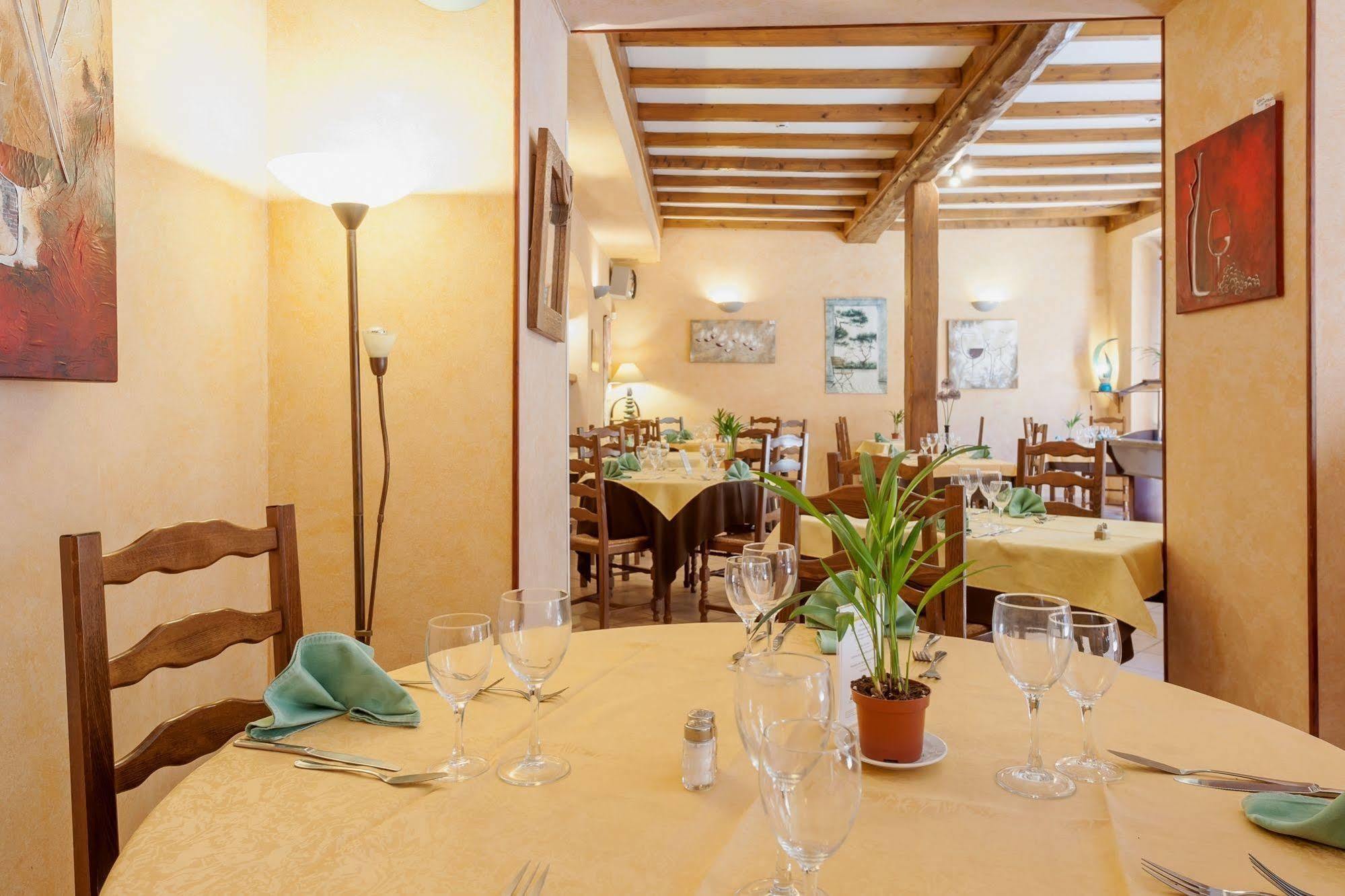 Hotel Restaurant Le Saint Clement Экстерьер фото