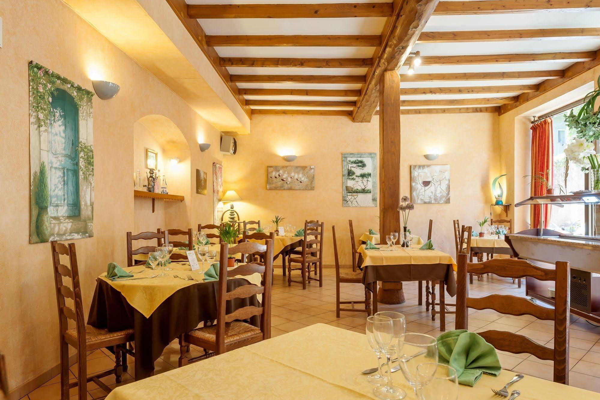 Hotel Restaurant Le Saint Clement Экстерьер фото
