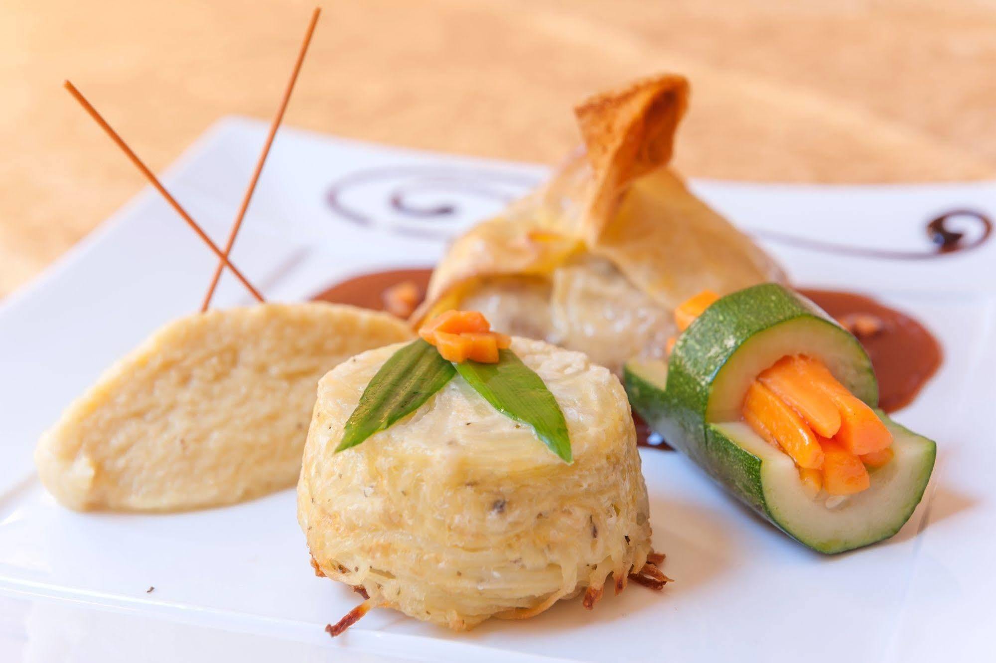 Hotel Restaurant Le Saint Clement Экстерьер фото
