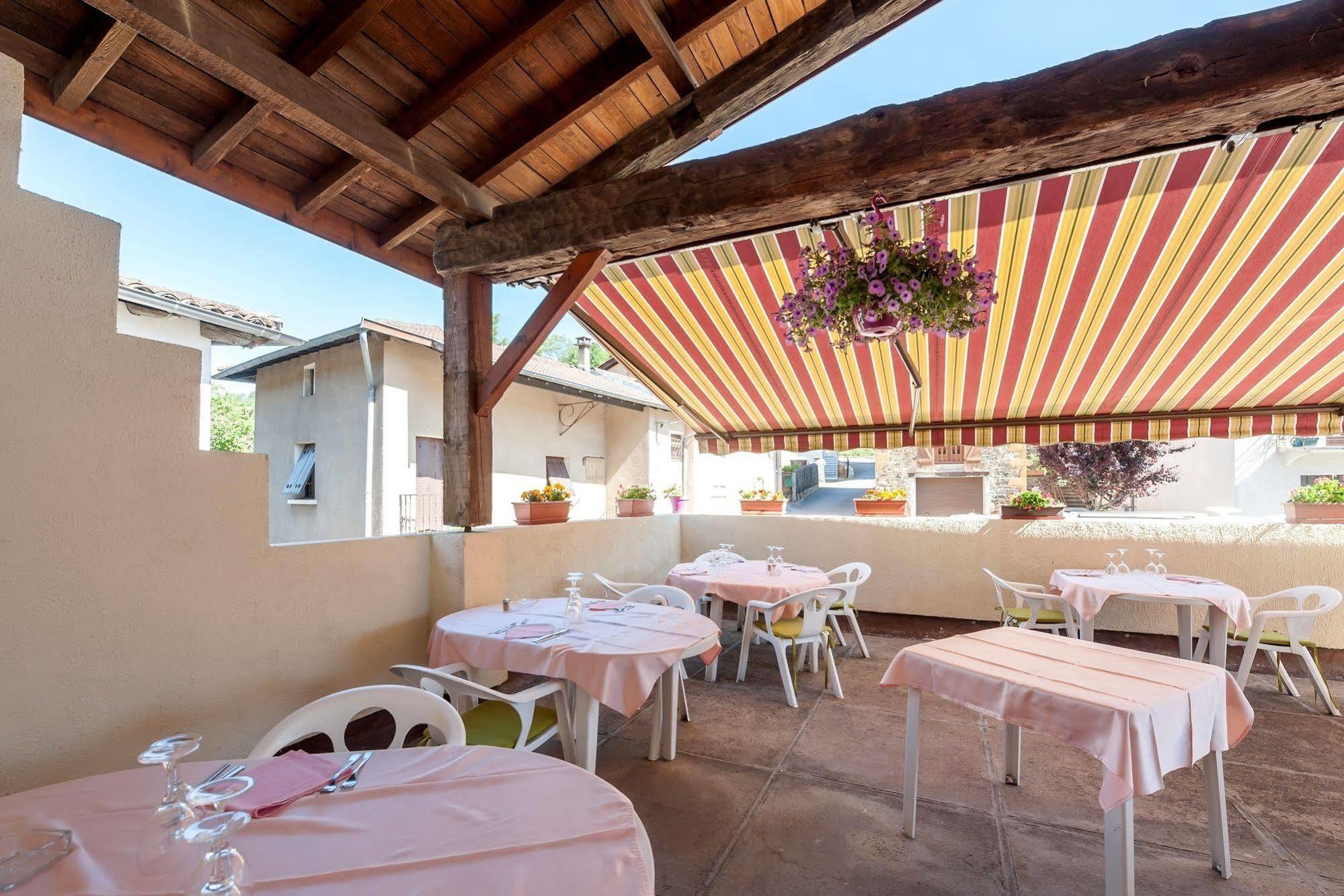 Hotel Restaurant Le Saint Clement Экстерьер фото